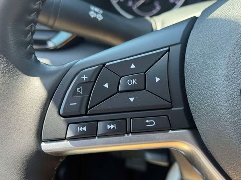 Used 2023 Nissan Sentra SV w/ SV Premium Package FWD image 21