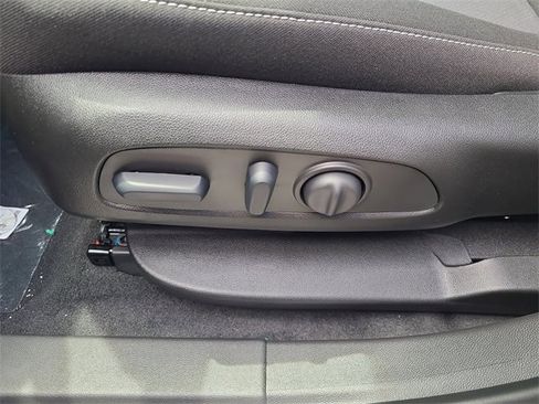 New 2025 Chevrolet Blazer LT w/ Midnight/Sport Edition image 19