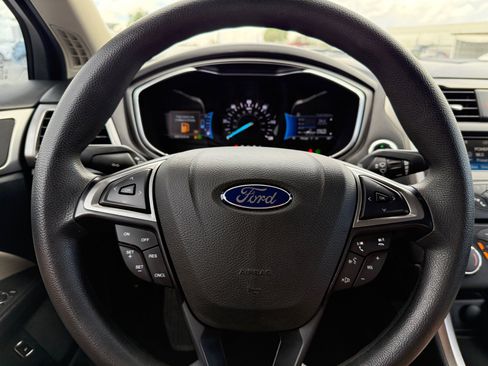 Used 2018 Ford Fusion S image 25