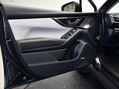 Used 2019 Subaru Crosstrek 2.0i Limited w/ Moonroof Package w/Navigation AWD/4WD image 32