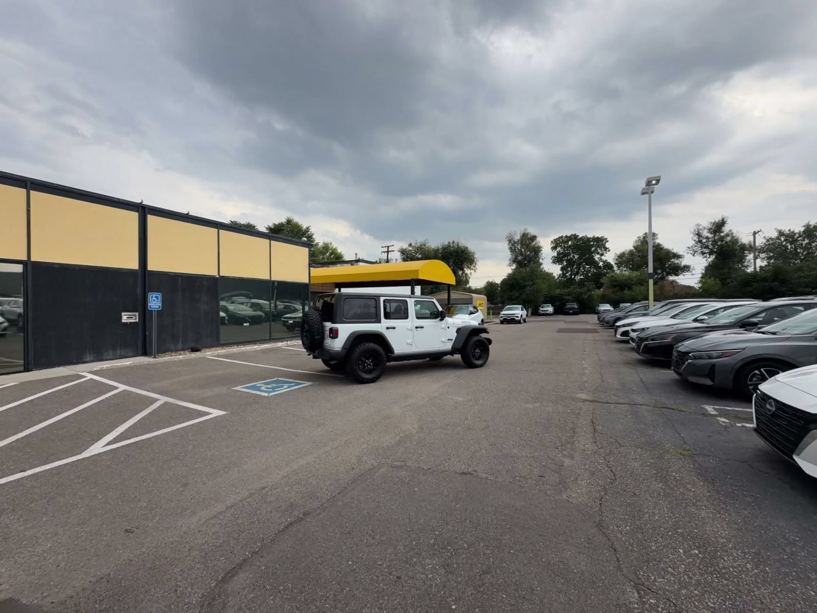 Used 2025 Jeep Wrangler Unlimited Sport AWD/4WD image 12