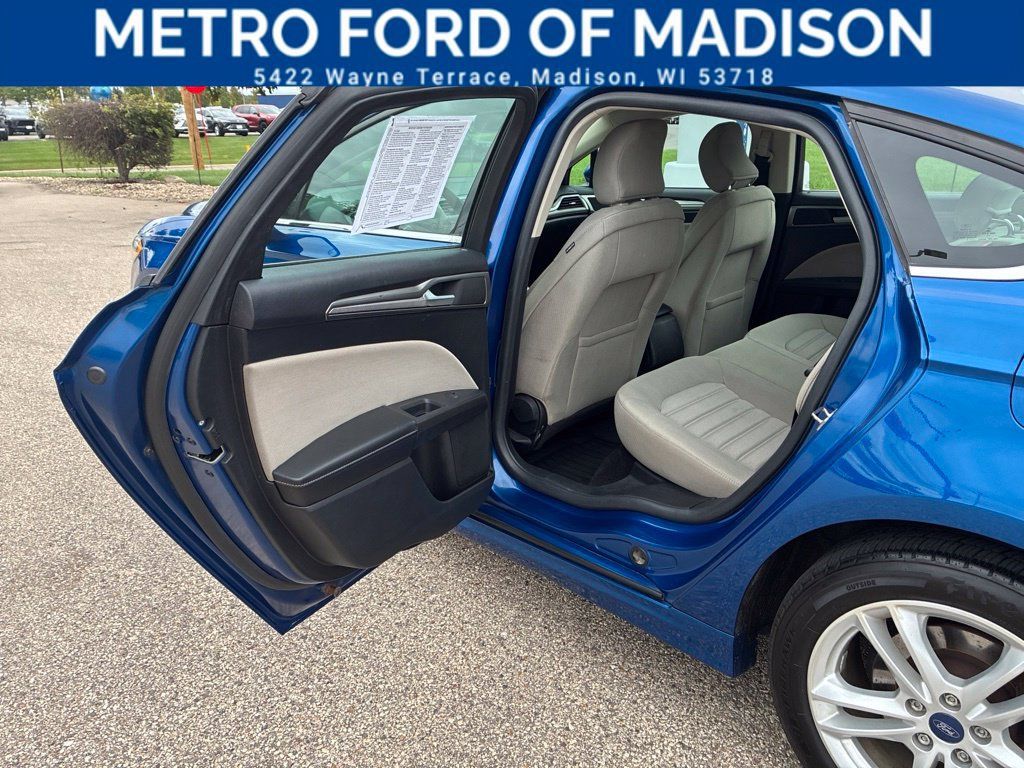 Used 2018 Ford Fusion S FWD image 32