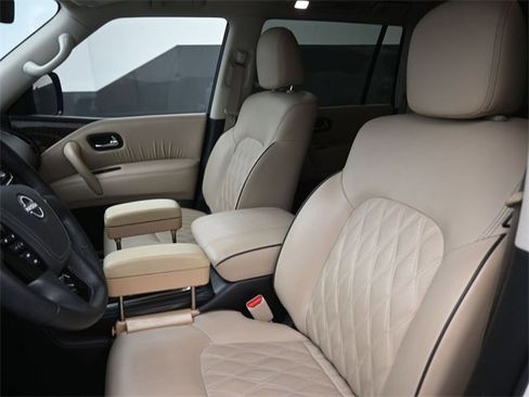 Used 2024 Nissan Armada Platinum w/ Captain's Chairs Package image 33