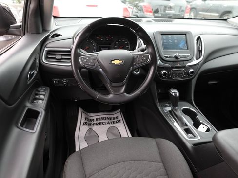 Used 2018 Chevrolet Equinox LT AWD/4WD image 16