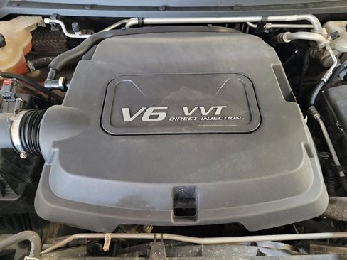 Used 2015 Chevrolet Colorado LT w/ Luxury Package image 30