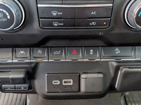 Used 2024 Chevrolet Silverado 1500 Custom Trail Boss image 25