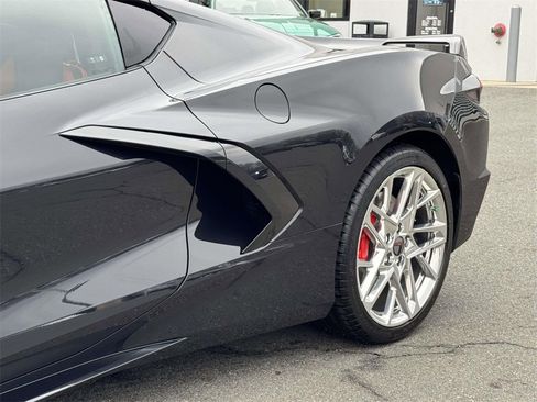 Used 2024 Chevrolet Corvette Stingray Premium Cpe w/ Z51 Performance Package image 5