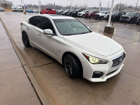 Used 2014 INFINITI Q50 Sport w/ Deluxe Technology Package image 3