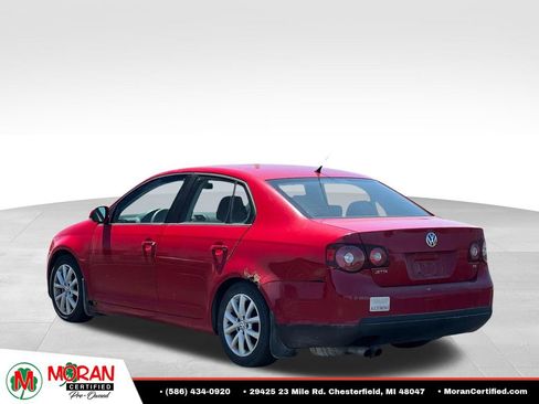 Used 2010 Volkswagen Jetta Limited Edition FWD image 4