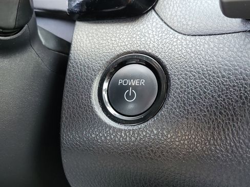 Certified 2025 Toyota Camry SE image 25