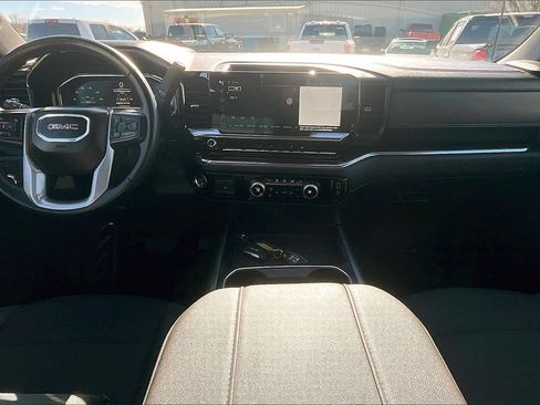 Used 2024 GMC Sierra 2500 SLE w/ SLE Convenience Package image 12