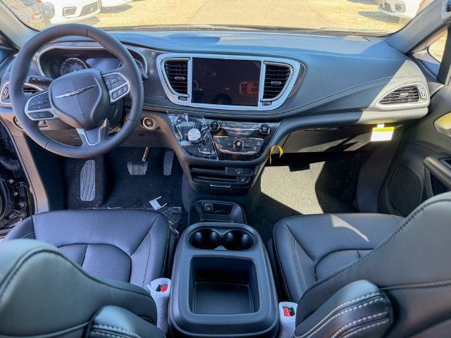New 2026 Chrysler Pacifica Select FWD image 25
