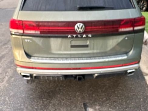 Used 2024 Volkswagen Atlas Peak Edition SEL AWD/4WD image 12