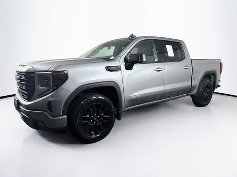 Used 2024 GMC Sierra 1500 Elevation AWD/4WD image 3