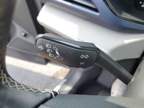 Used 2024 Volkswagen Taos SE FWD image 15