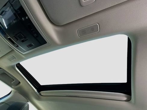 Used 2025 Lexus ES 350 w/ Premium Package FWD image 22
