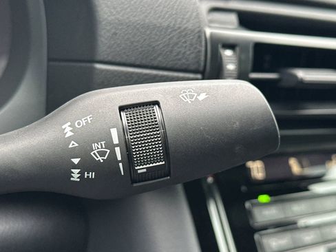 Certified 2025 Lexus IS 300 F Sport image 32