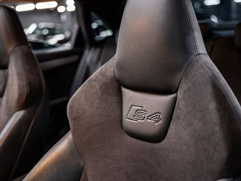 Used 2010 Audi S4 Prestige image 38