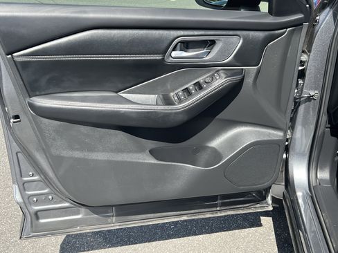 Certified 2025 Nissan Rogue SV w/ SV Premium Package FWD image 20