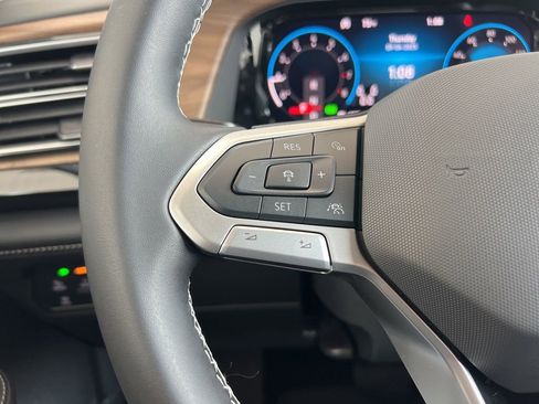 New 2026 Volkswagen Atlas SE image 36