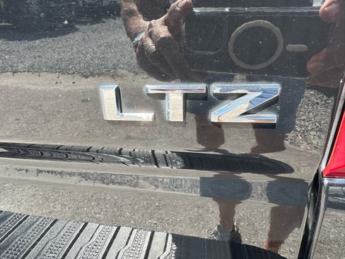 Used 2019 Chevrolet Silverado 1500 LTZ w/ LTZ Plus Package image 28