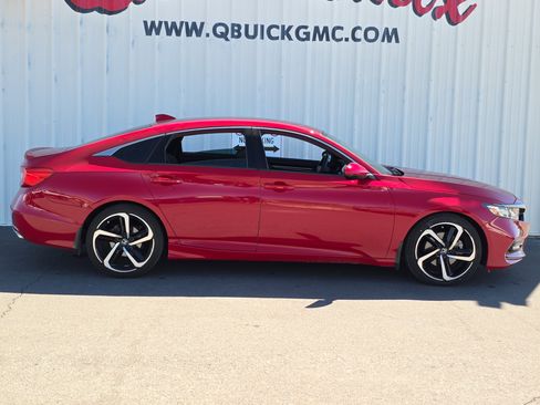 Used 2018 Honda Accord Sport image 8