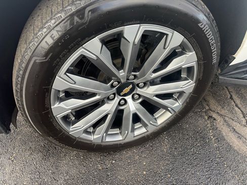 Used 2025 Chevrolet Tahoe High Country w/ Sun And Tow Package image 10