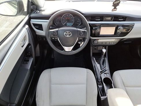 Used 2016 Toyota Corolla LE image 6
