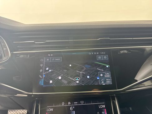 Used 2025 Audi Q8 Premium Plus w/ Premium Plus Package AWD/4WD image 10