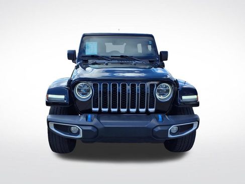 Used 2022 Jeep Wrangler Unlimited Sahara w/ Cold Weather Group AWD/4WD image 2