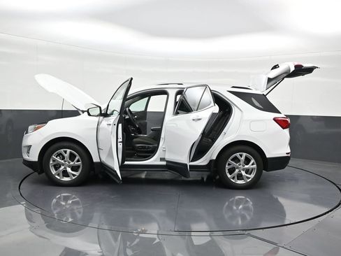 Used 2019 Chevrolet Equinox LT image 32