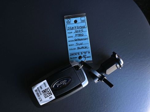 New 2025 Ford Expedition Tremor image 25