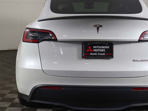 Used 2023 Tesla Model Y Performance AWD/4WD image 18