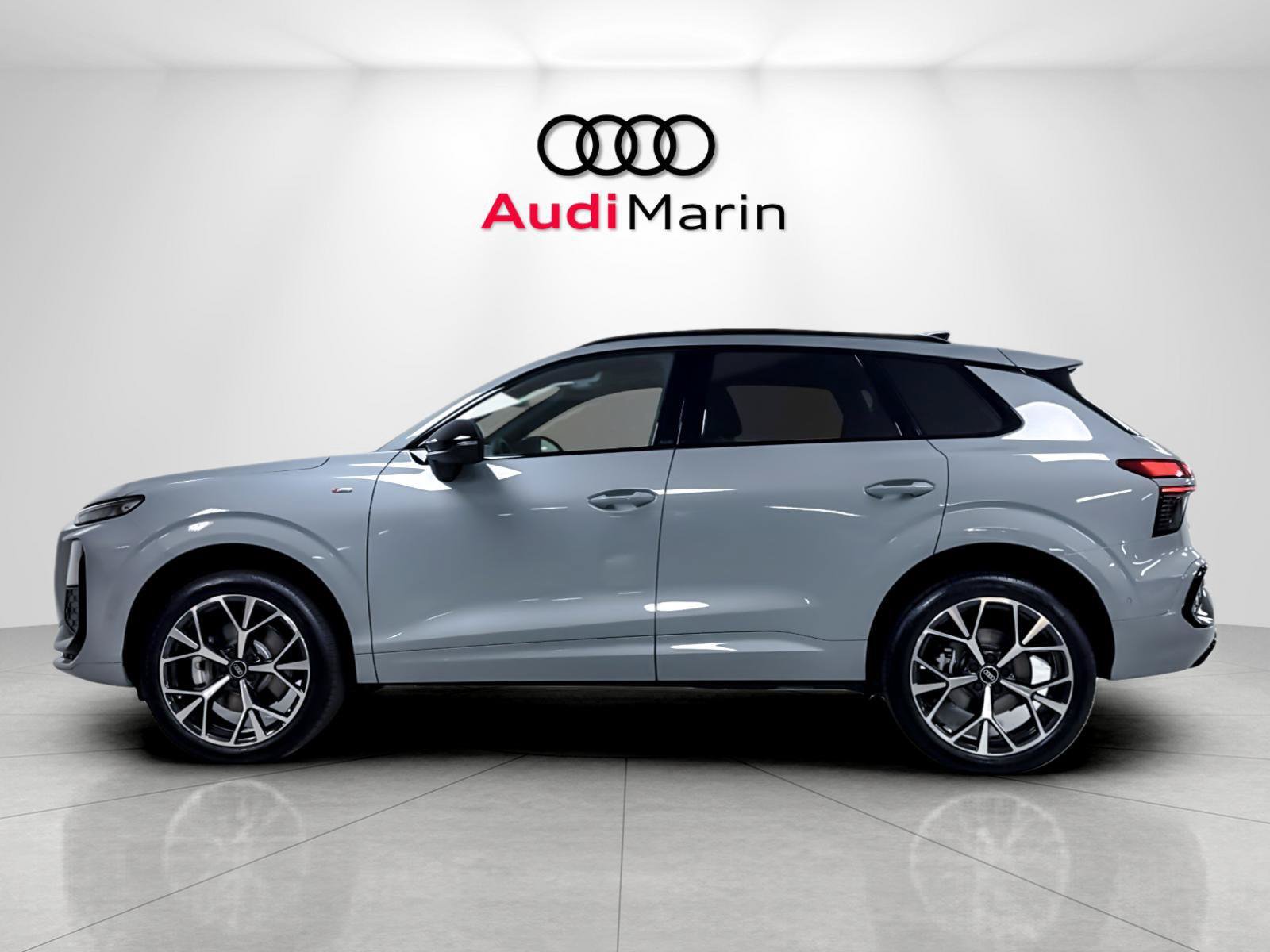 New 2026 Audi Q3 quattro 2.0T AWD/4WD image 2