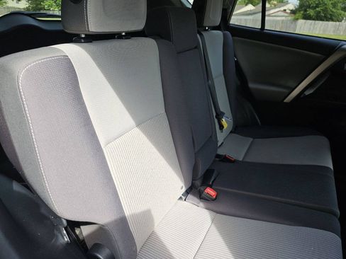 Used 2015 Toyota RAV4 XLE FWD image 15