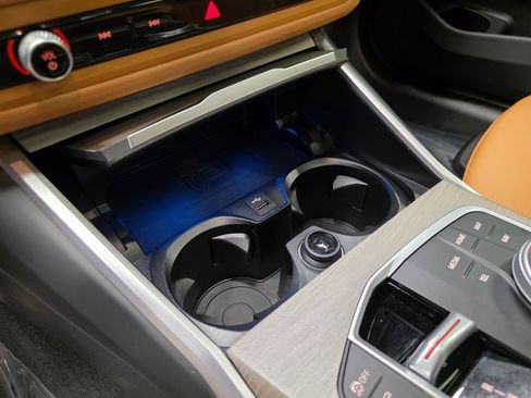 Used 2025 BMW 330i xDrive Sedan w/ Premium Package image 26