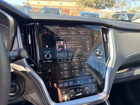 Used 2025 Subaru Outback Onyx Edition image 21