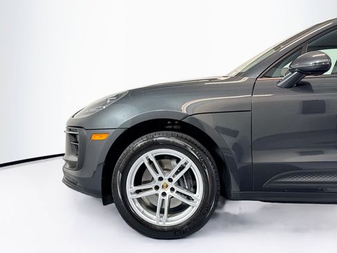 Certified 2025 Porsche Macan AWD/4WD image 29