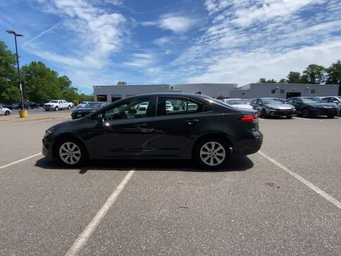 Used 2024 Toyota Corolla LE FWD image 8
