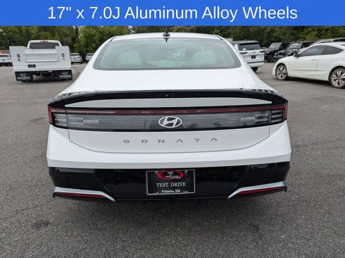 Used 2025 Hyundai Sonata SEL FWD image 5