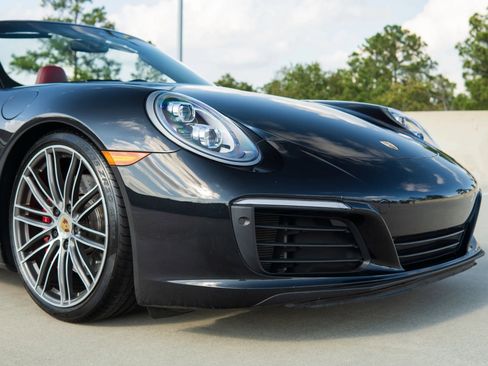 Used 2018 Porsche 911 Carrera 4S image 35