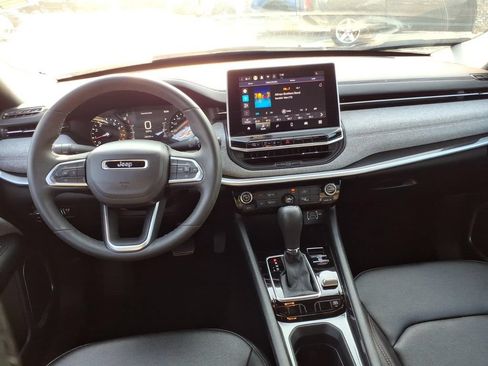 Certified 2024 Jeep Compass Latitude AWD/4WD image 14
