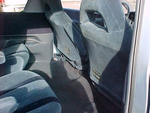 Used 1991 Toyota Previa LE RWD image 17