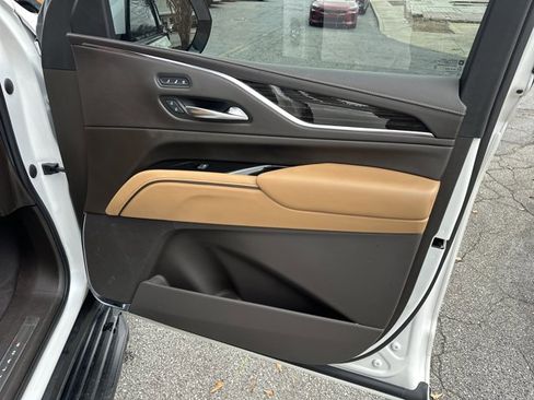 Used 2021 Cadillac Escalade Sport w/ Driver Assist Tech Package image 16