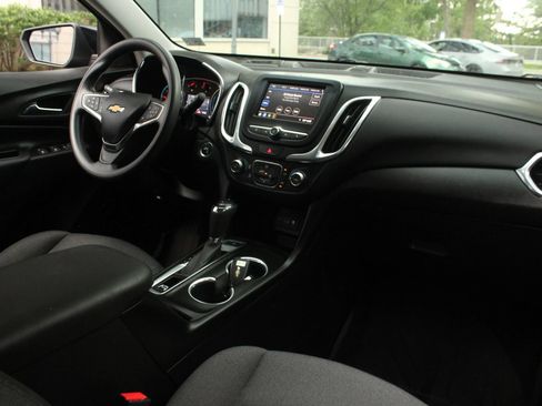Used 2020 Chevrolet Equinox LT w/ LPO, Floor Liner Package AWD/4WD image 24