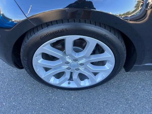 Used 2016 Land Rover Range Rover Sport SE AWD/4WD image 9