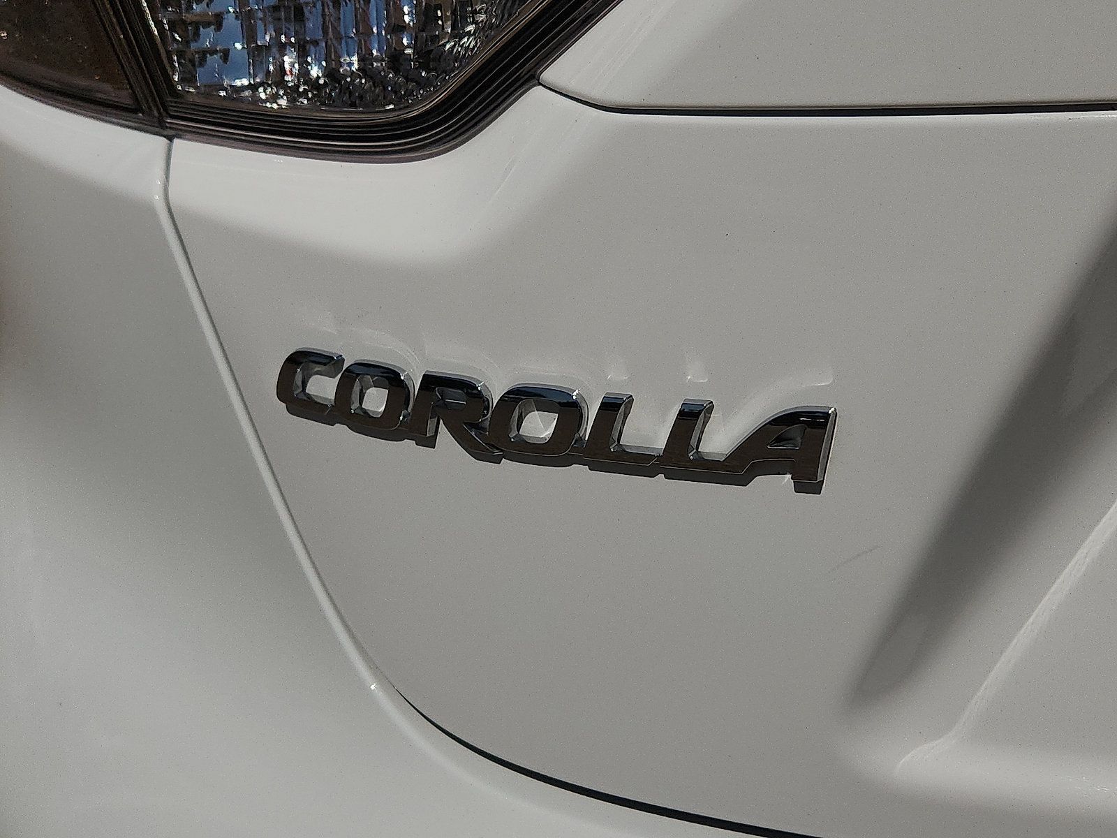 Used 2026 Toyota Corolla LE FWD image 9