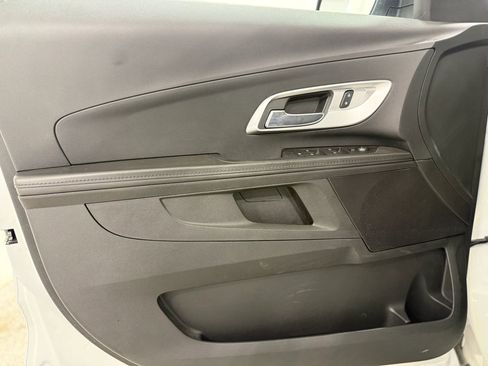 Used 2017 Chevrolet Equinox LS image 11