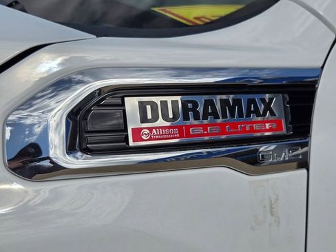 Used 2023 GMC Sierra 3500 Pro w/ Convenience Package image 10