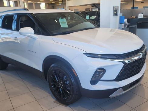 New 2025 Chevrolet Blazer LT w/ Convenience Package image 16